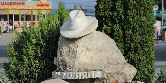 Anapa'nın gözde mekanları: Beyaz Şapka Anıtı