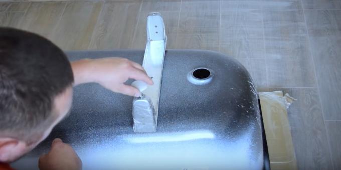 banyo takma: nasıl çelik banyo ayaklarını monte etmek