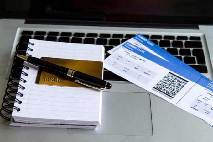 Kredi kartı ile on line uçak biletleri Alış