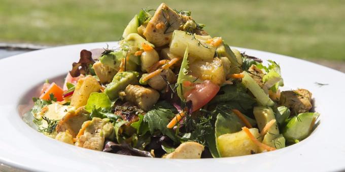 Diyet salata: hindi ve kereviz ile salata