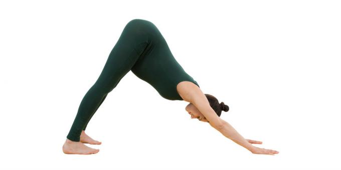 Hamile kadınlar için yoga: Köpek namlu aşağıya (Adho Mukha shvanasana)
