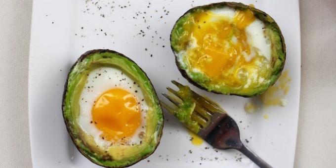 avokado sepetlere Fırında yumurta: fırında yumurta pişirmek için nasıl
